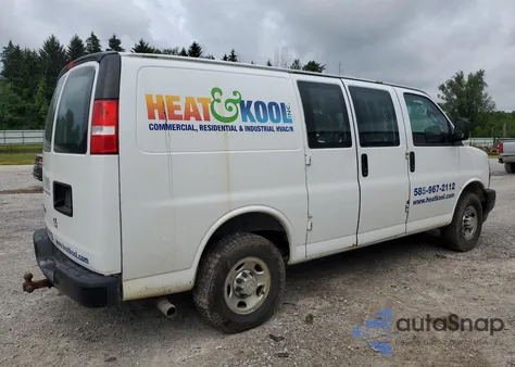 2020 Chevrolet Express G2500 из США, поврежденный, VIN 1GCWGAFGXL1117535